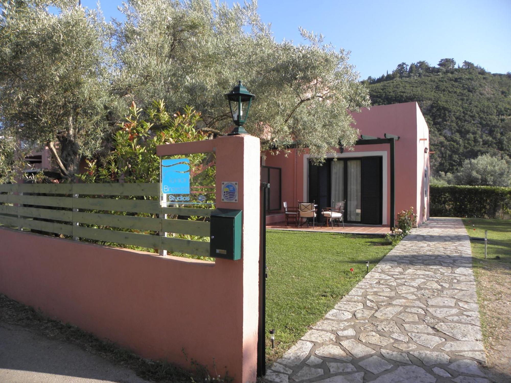 Ionian Breeze Studios Frínion المظهر الخارجي الصورة
