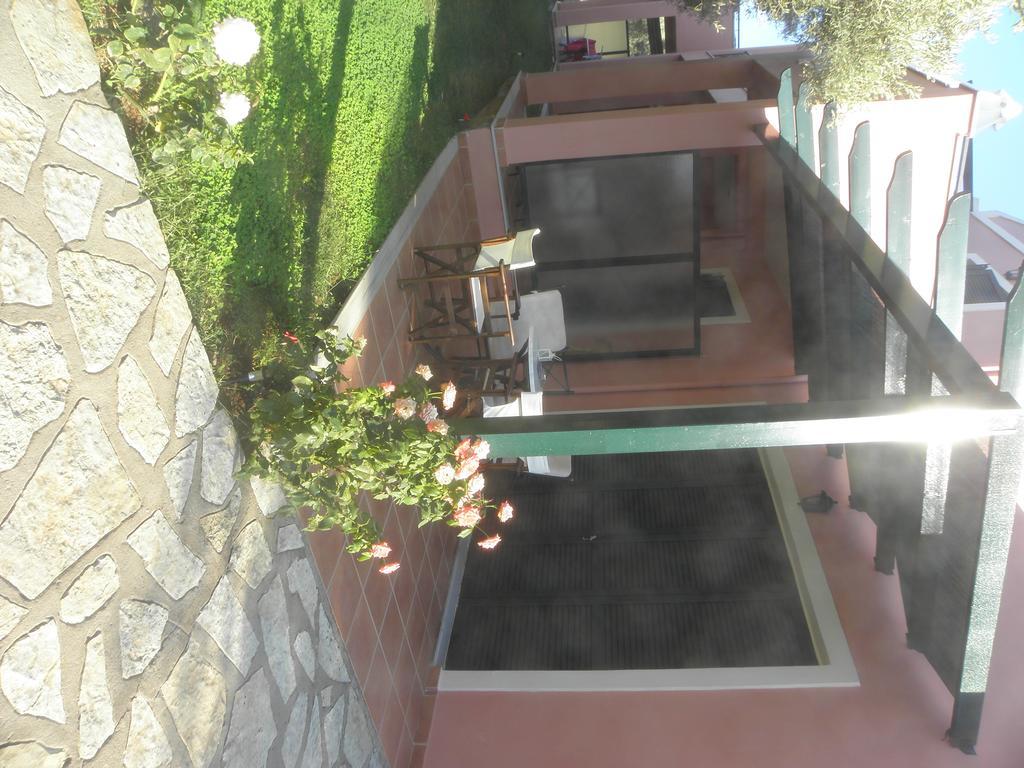 Ionian Breeze Studios Frínion المظهر الخارجي الصورة